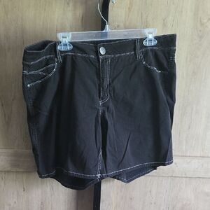 (J56) Casual Women's Black Shorts Sz 16